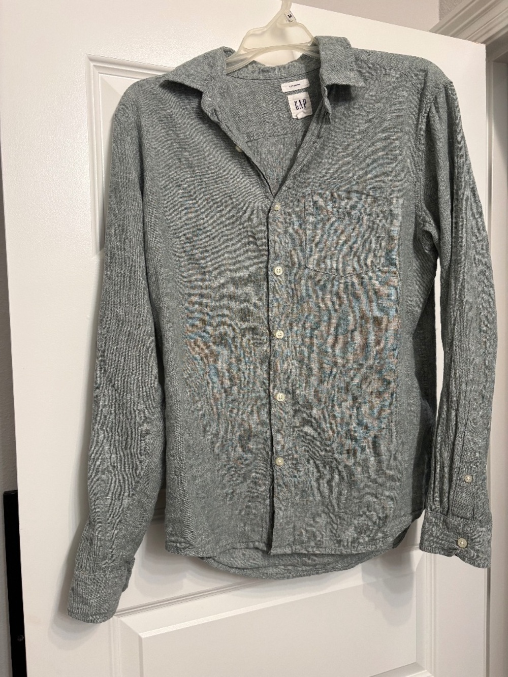 Gap XS lightweight button down boys long sleeve shirt